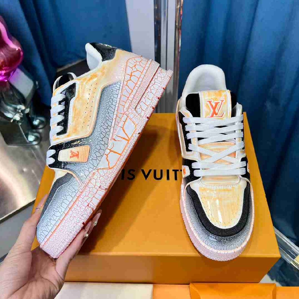 LV  sneakers LU0495
