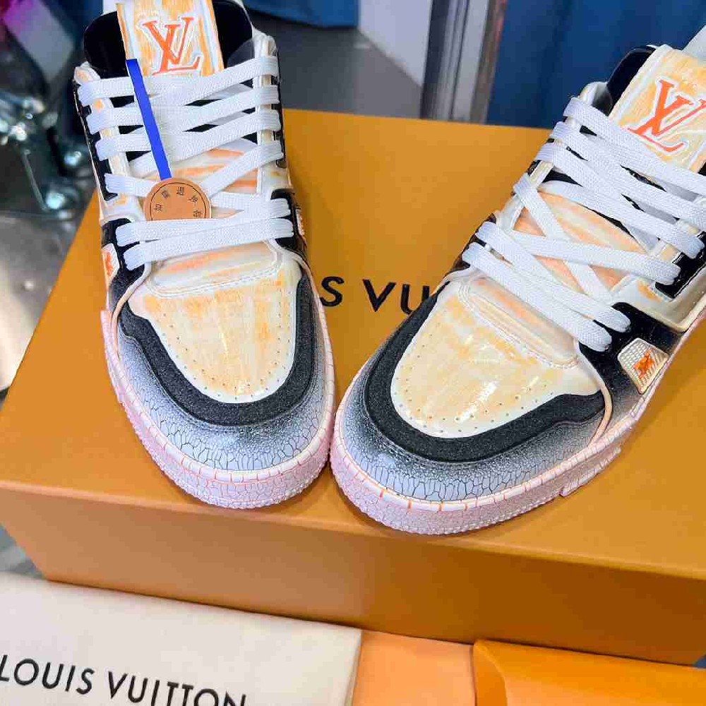 LV  sneakers LU0495