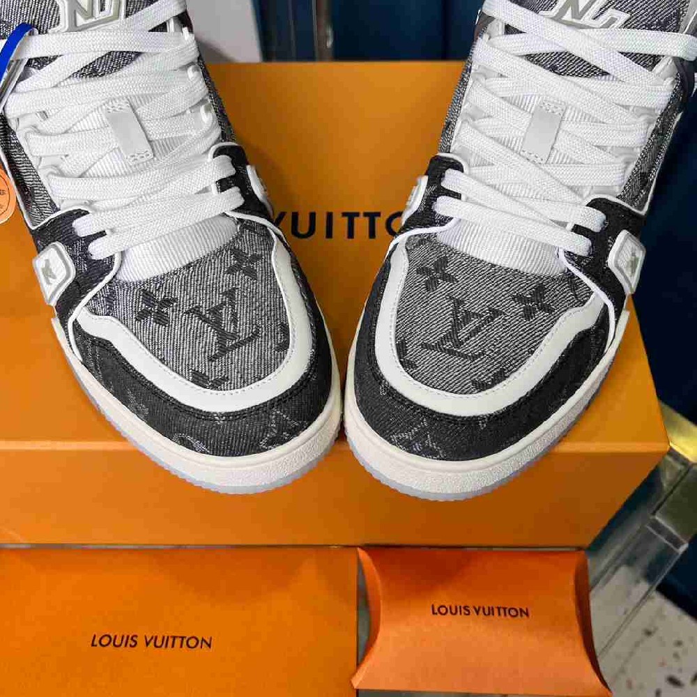 LV  sneakers LU0499