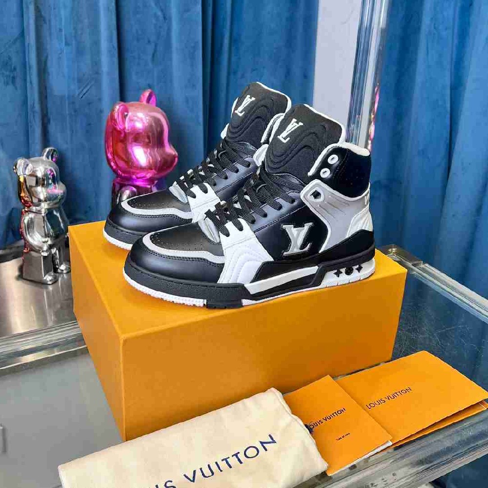 LV  sneakers LU0502