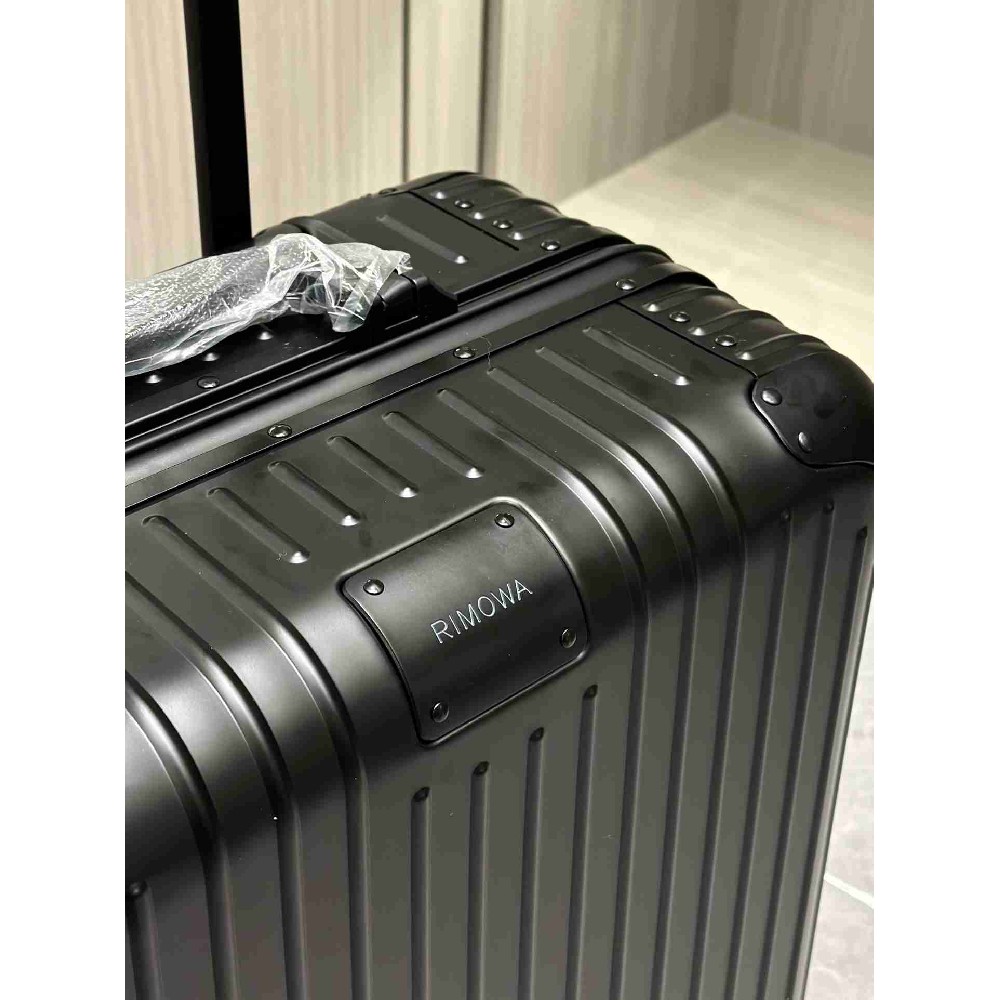 Rimowa Suitcase LXX0010