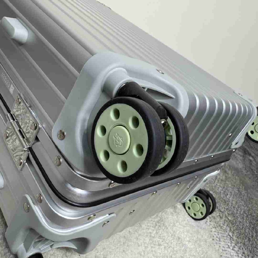 Rimowa  Suitcase LXX0050