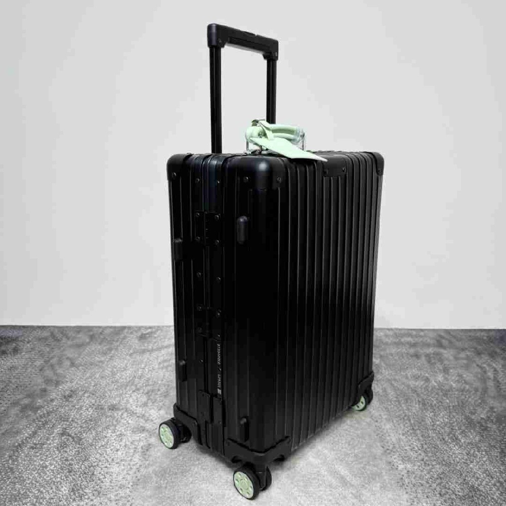 Rimowa  Suitcase LXX0052