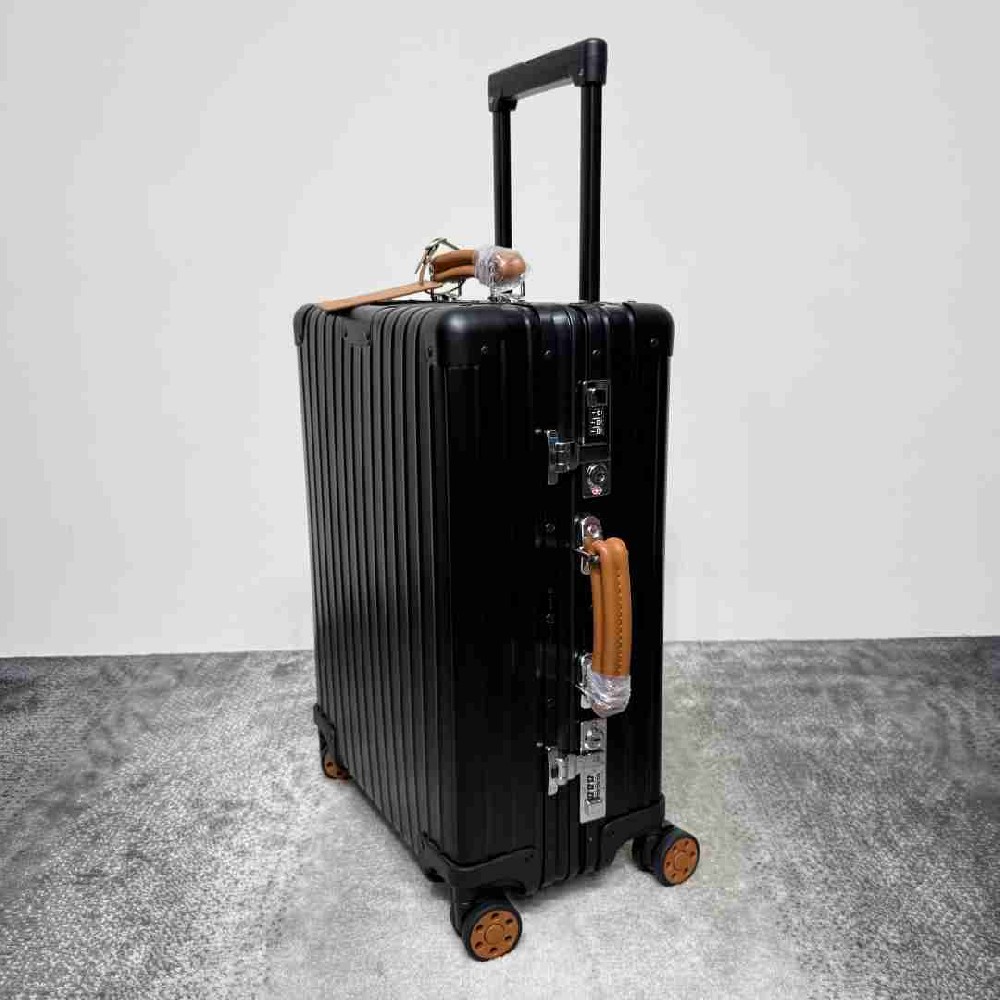Rimowa Suitcase LXX0053