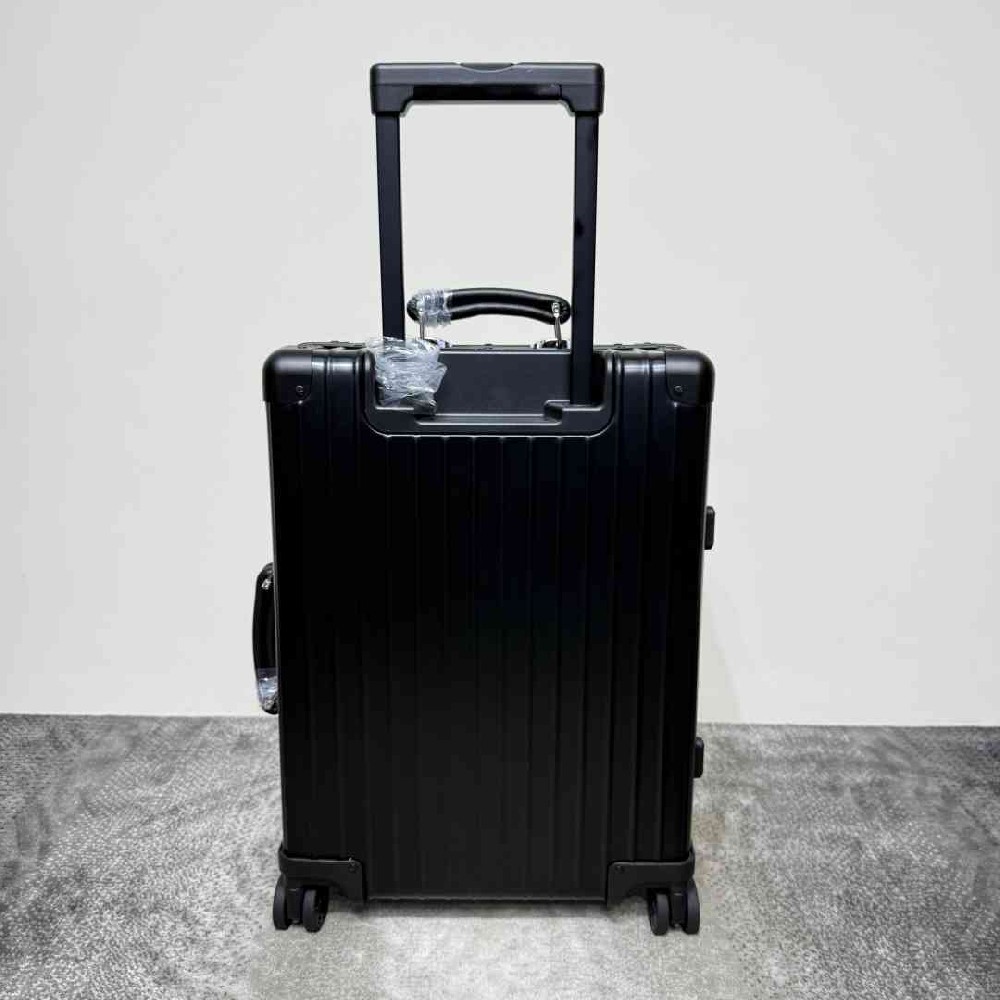 Rimowa  Suitcase LXX0055