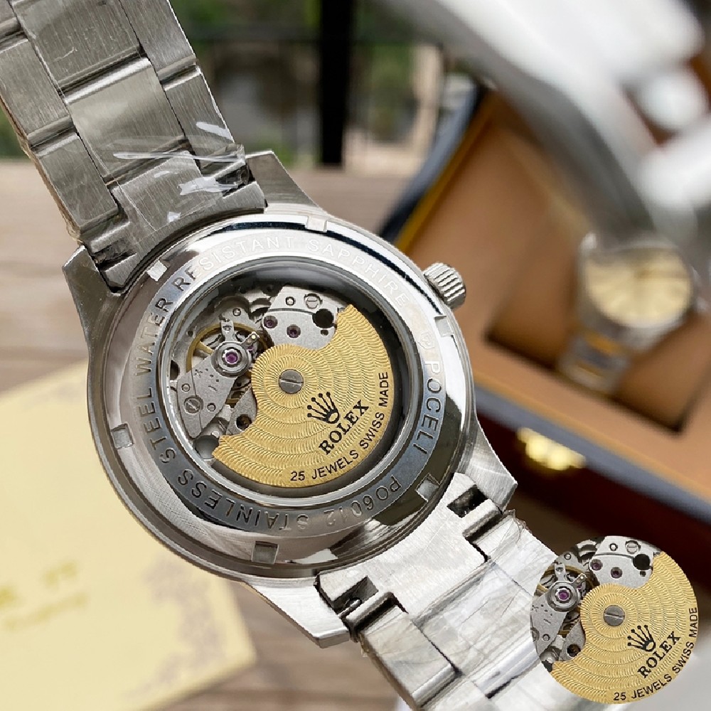 ROLEX New Oyster Perpetual 40MM RO0115