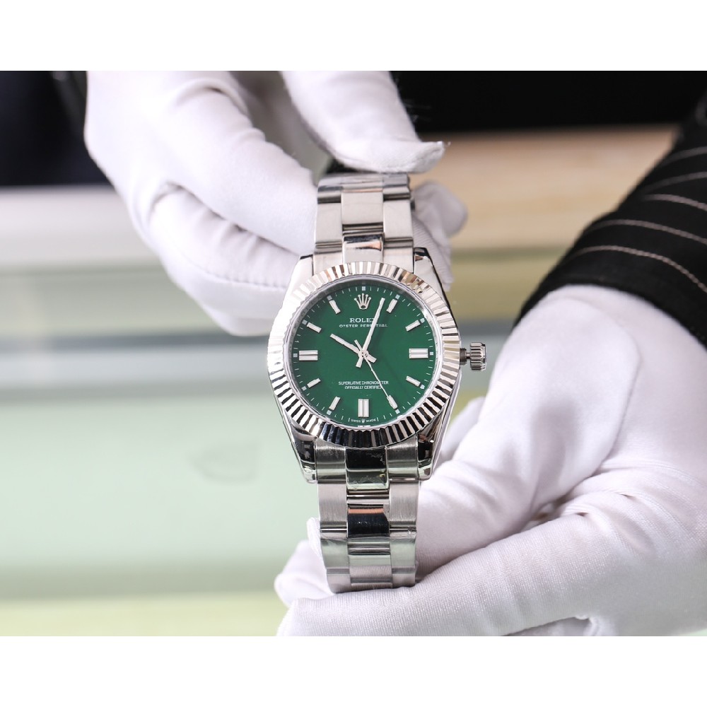 ROLEX A New Oyster Perpetual 41MM RO0117